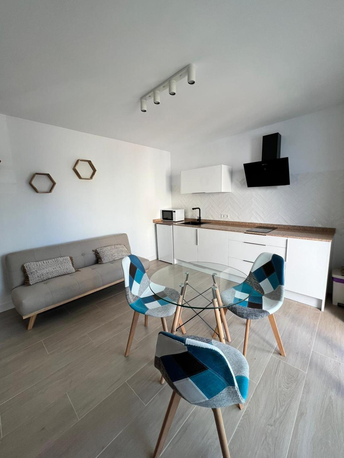 Apartamentos Buganvilla Roquetas de Mar Habitación foto